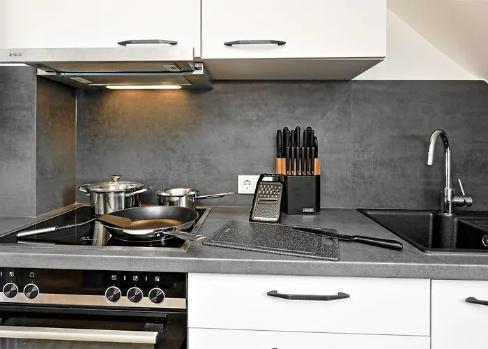 Near Messe! - Stay&Dream - 50Qm - City - Kitchen - Netflix