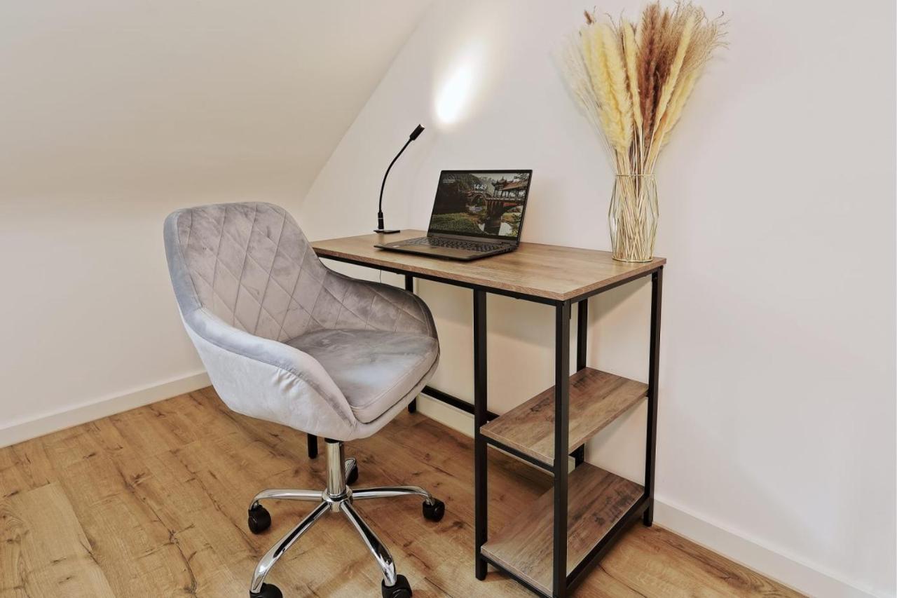 Near Messe! - Stay&dream - 50qm - - Kitchen - Netflix Apartment Krefeld